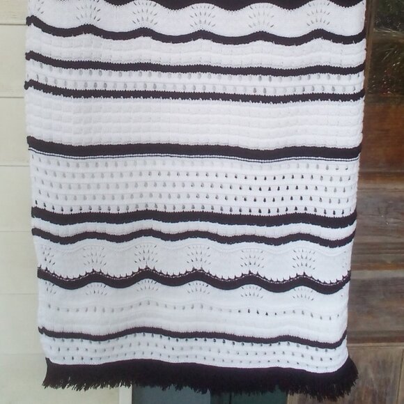 House of Harlow 1960 2PC Crocheted Blck/Whte Stripe Top & Maxi Skirt Size: L NWT - Picture 6 of 12